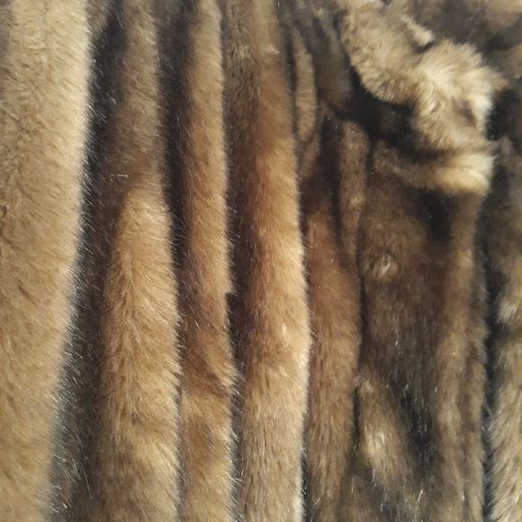 TISSAVEL FAUX FUR. STEP BACK TO 1960. ELEGANT. - Picture 5 of 5